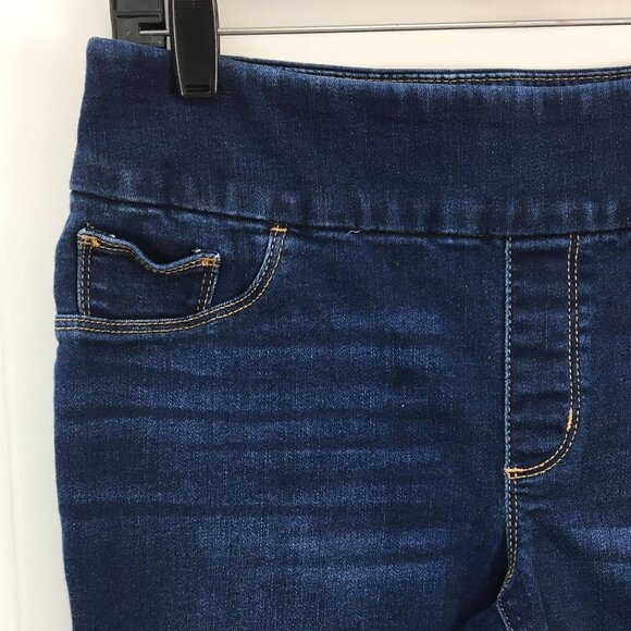 Chico's Slim Leg Capri Pull on Dark Wash Jeans Size 4P EXCELLENT Condition - Picture 2 of 5